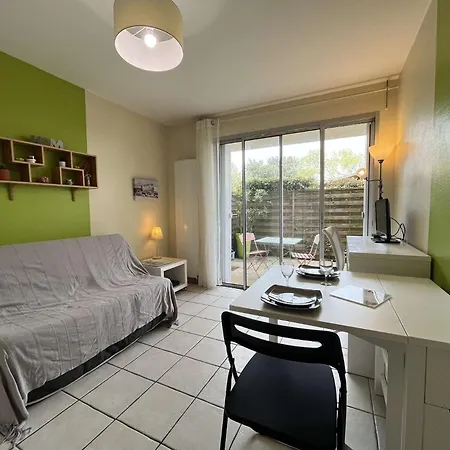 - Lr930-001 * La Rochelle (Charente-Maritime)